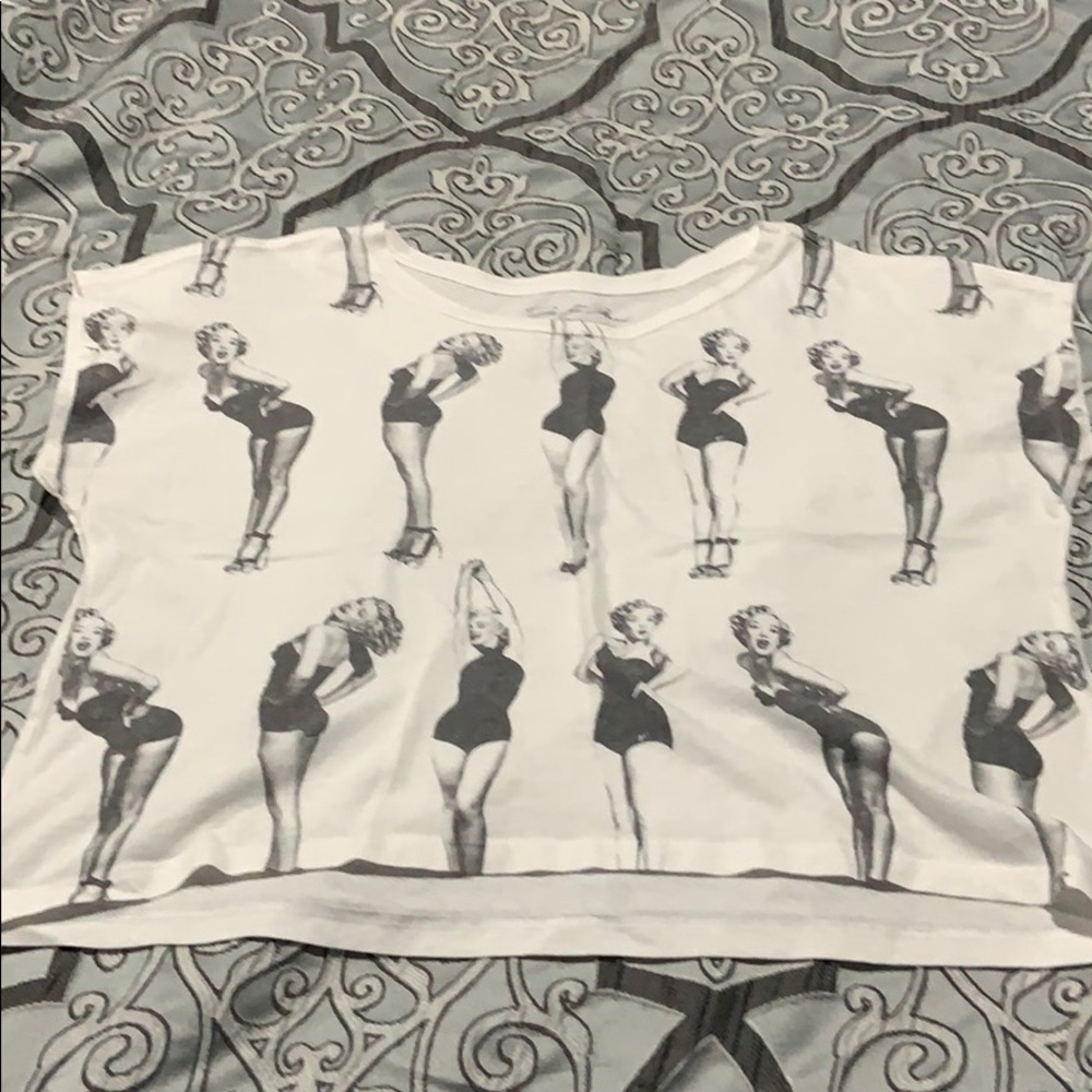 Marilyn Monroe crop shirt